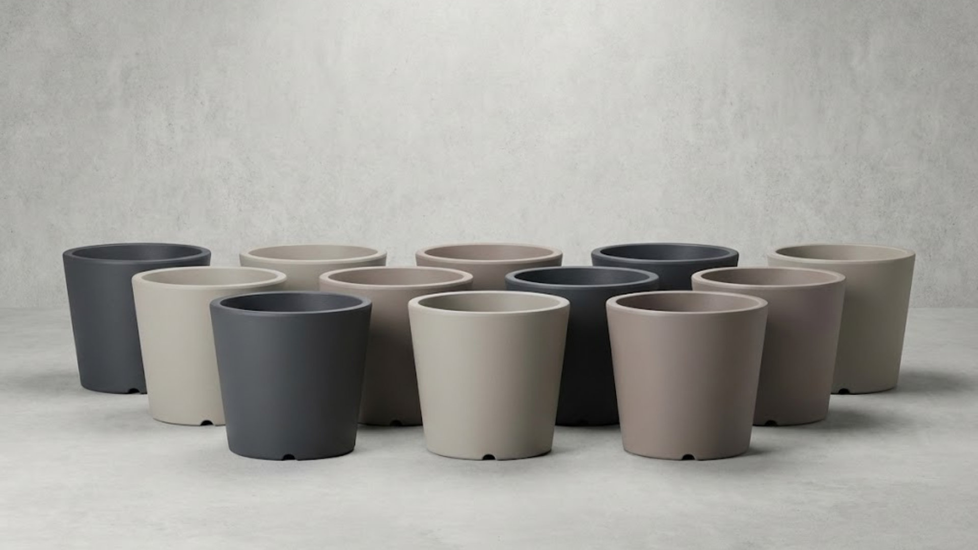 Lightweight resin outdoor planters for high-volume grower and retail programs